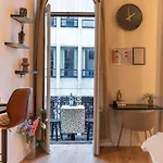 Apartment Spacious & Stylish 3 Adjacent Bedrooms In
