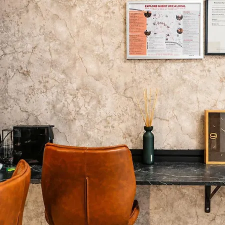 Spacious & Stylish 3 Adjacent Bedrooms In Gent