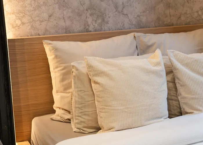 Spacious & Stylish 3 Adjacent Bedrooms In Apartamento *