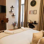 Spacious & Stylish 3 Adjacent Bedrooms In Apartamento